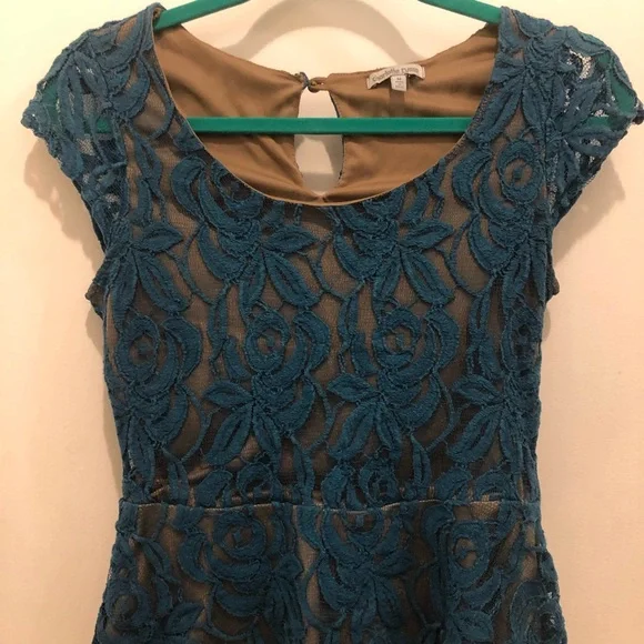 Elegant Charlotte Russe top tagged as medium fits like a small size 4. - Picture 2 of 5